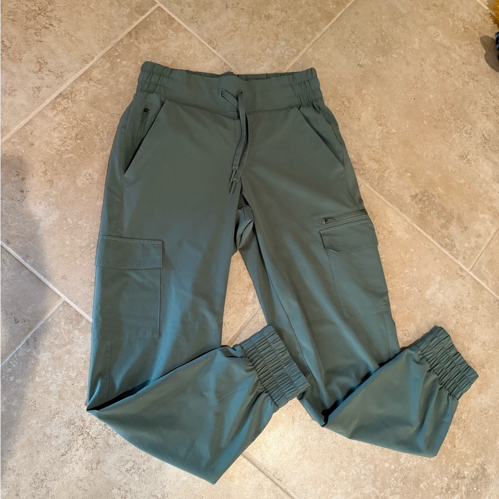 All in Motion Olive Cargo Pants for Men